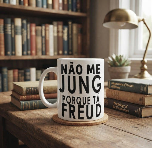 Caneca Porcelana Psicologia Não Me Jung Porque Tá freud